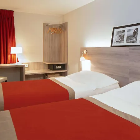 Hotel Kyriad Paris Est - Bois De Vincennes 3*