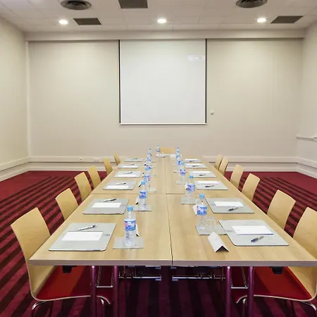 Kyriad Paris Est - Bois De Vincennes Hotel