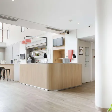 Kyriad Paris Est - Bois De Vincennes Hotel 3*