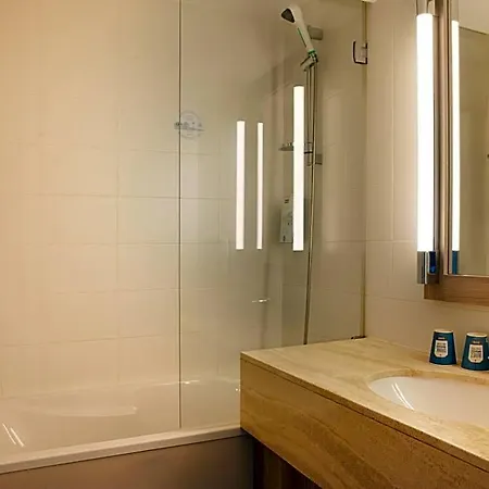 Kyriad Paris Est - Bois De Vincennes Hotel 3*