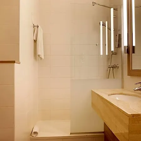 Kyriad Paris Est - Bois De Vincennes Hotel Saint-Maurice (Val-de-Marne)