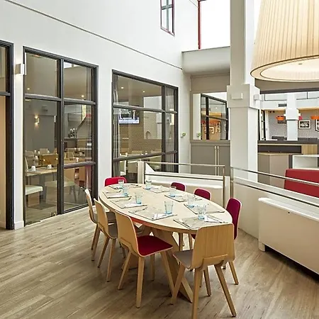 Hotel Kyriad Paris Est - Bois De Vincennes