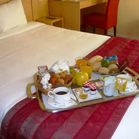 Kyriad Paris Est - Bois De Vincennes Saint-Maurice (Val-de-Marne)